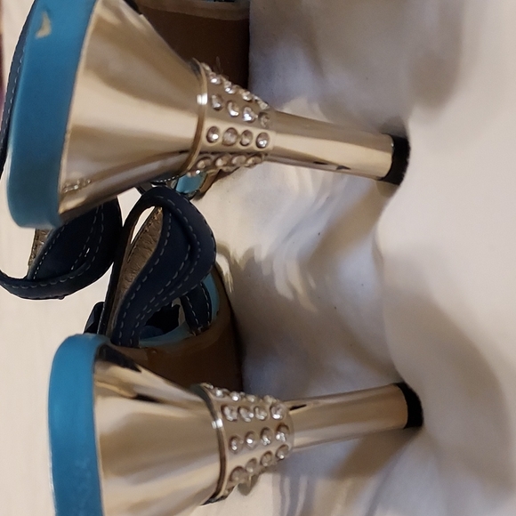 Red dragonfly heel Shoes - Picture 3 of 7